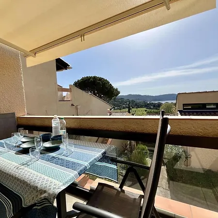 Avec Terrasse Vue Et Parking A La Croix-Valmer